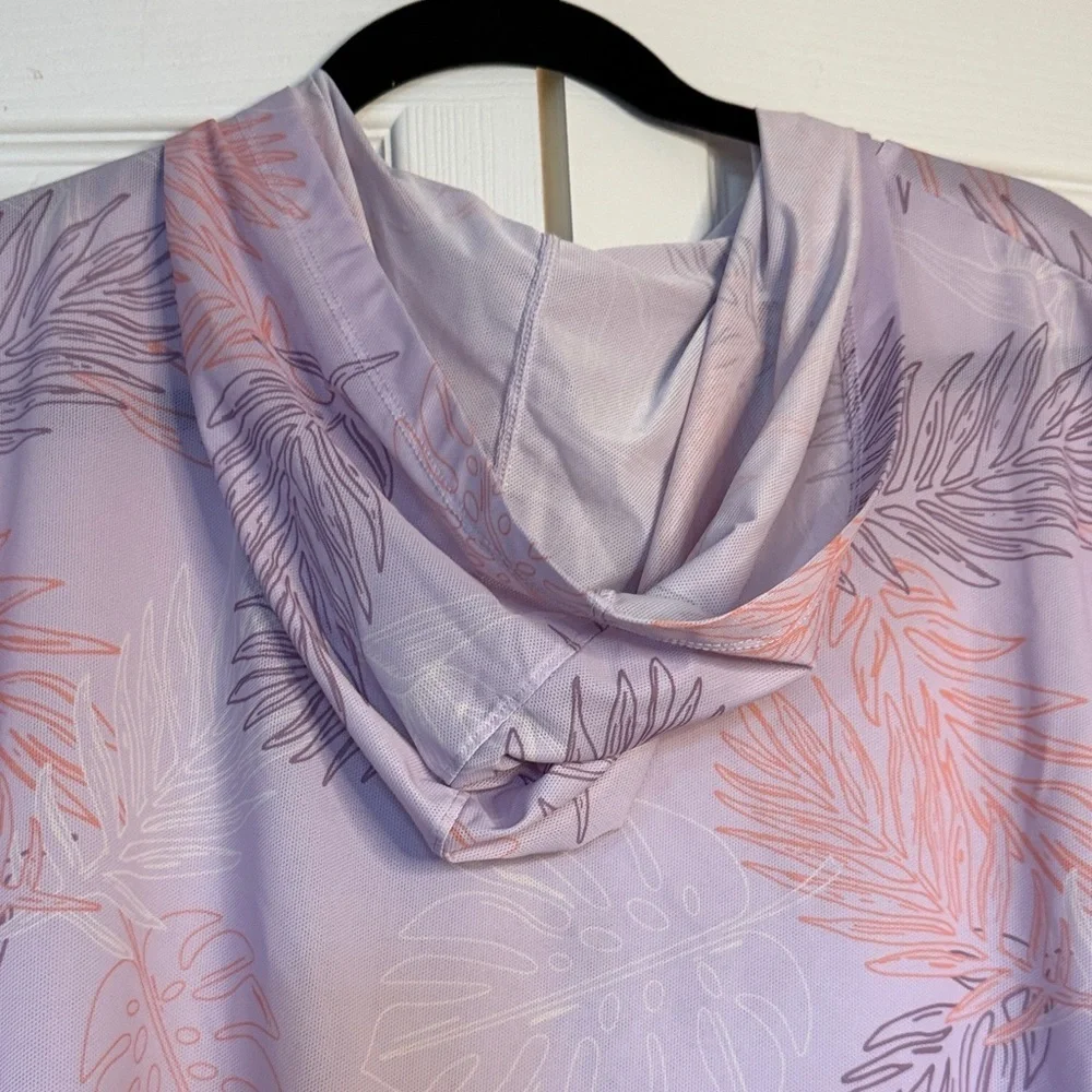 Nike Pro Cover Up Hoodie in a purple aloha print. Size L